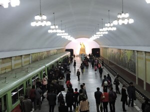 תחנה של הרכבת התחתית בפיונגיאנג